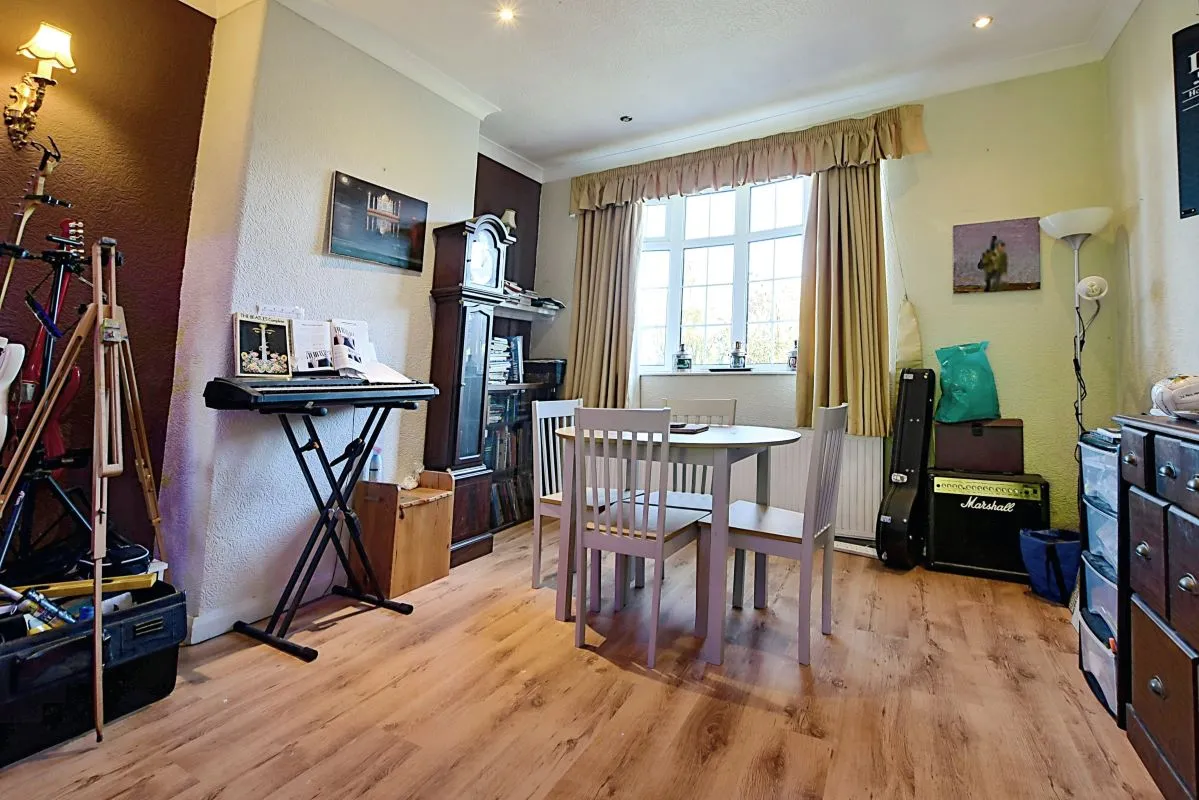 Congleton Road, Macclesfield, Cheshire, SK11 7XD - The free online property sales service.