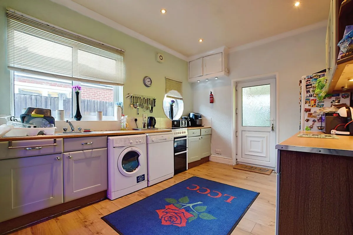 Congleton Road, Macclesfield, Cheshire, SK11 7XD - The free online property sales service.