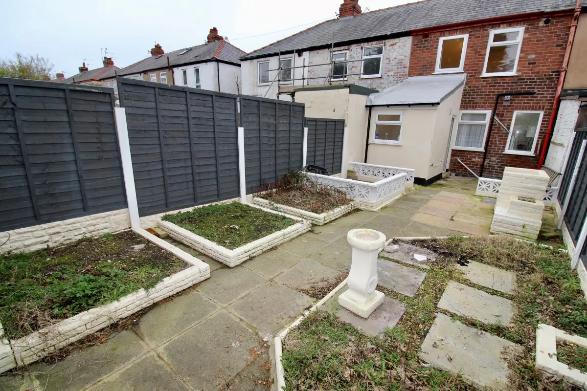 June Avenue, Blackpool, Lancashire, FY4 4LQ - The free online property sales service.
