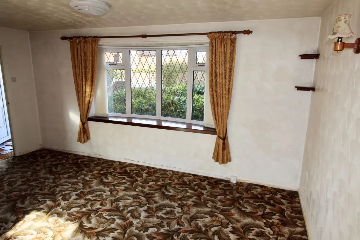 Whitehall Avenue, Kidsgrove, Stoke-on-Trent, Staffordshire, ST7 1EP - The free online property sales service.