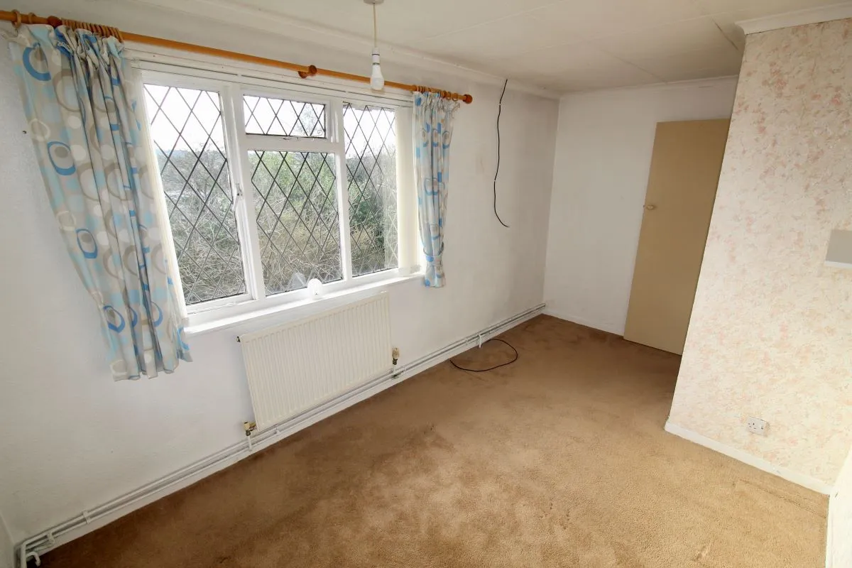 Whitehall Avenue, Kidsgrove, Stoke-on-Trent, Staffordshire, ST7 1EP - The free online property sales service.