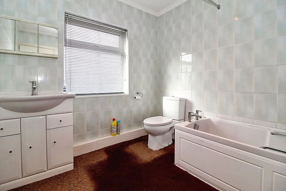 John Street, Creswell, Worksop, Nottinghamshire, S80 4DF - The free online property sales service.