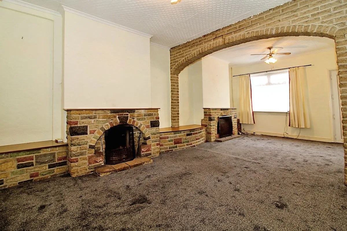 John Street, Creswell, Worksop, Nottinghamshire, S80 4DF - The free online property sales service.