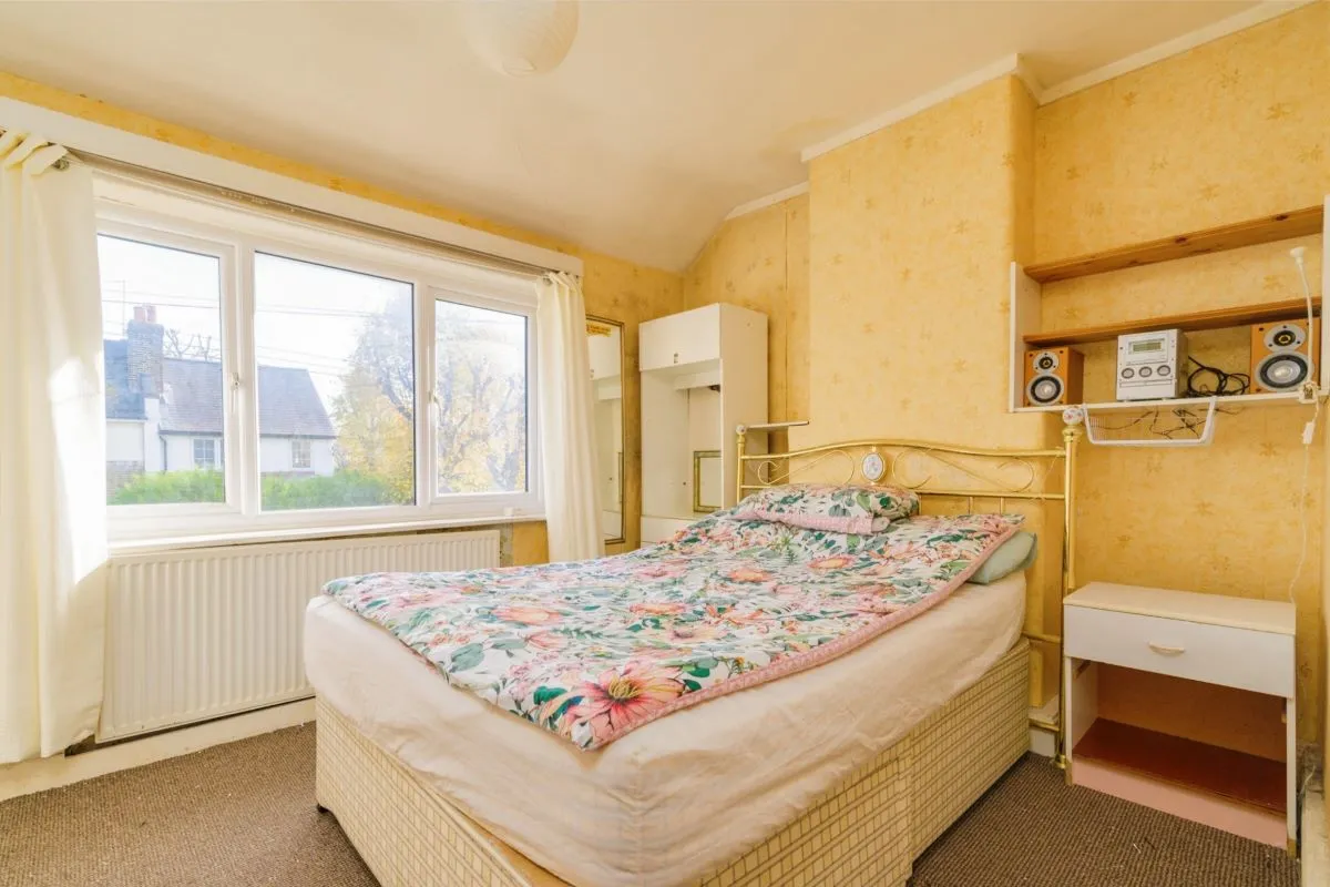 Blakenham Road, London, SW17 8NB - The free online property sales service.