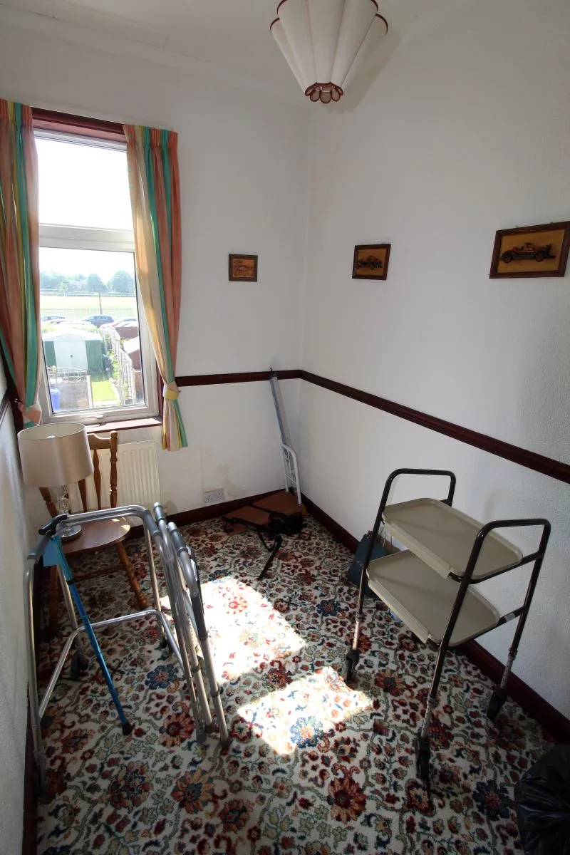 Birch Lane, Dukinfield, Cheshire, SK16 5AP - The free online property sales service.