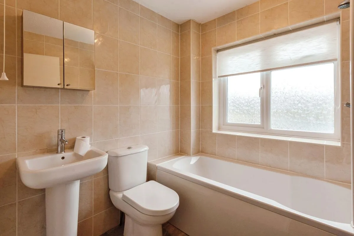 The Glebe, Daventry, Northamptonshire, NN11 4HR - The free online property sales service.
