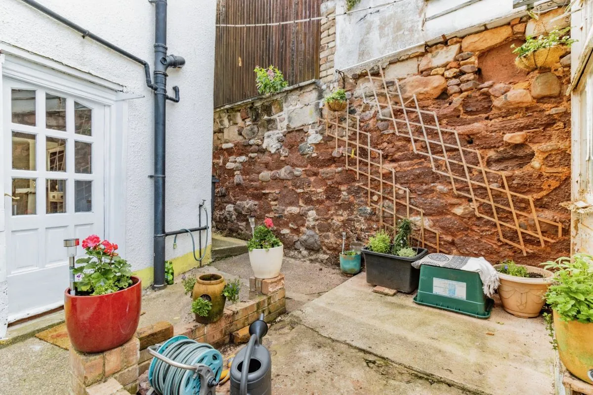 Town Tree Hill, Dawlish, Devon, EX7 9LD - The free online property sales service.