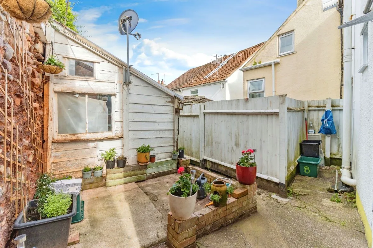 Town Tree Hill, Dawlish, Devon, EX7 9LD - The free online property sales service.