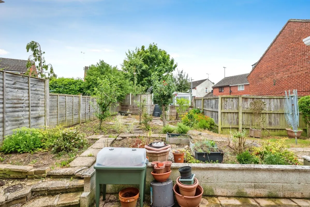 Stanbridge Park, Shaw, Swindon, Wiltshire, SN5 5RU - The free online property sales service.