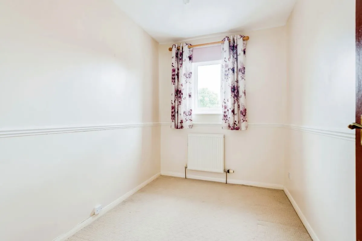 Stanbridge Park, Shaw, Swindon, Wiltshire, SN5 5RU - The free online property sales service.