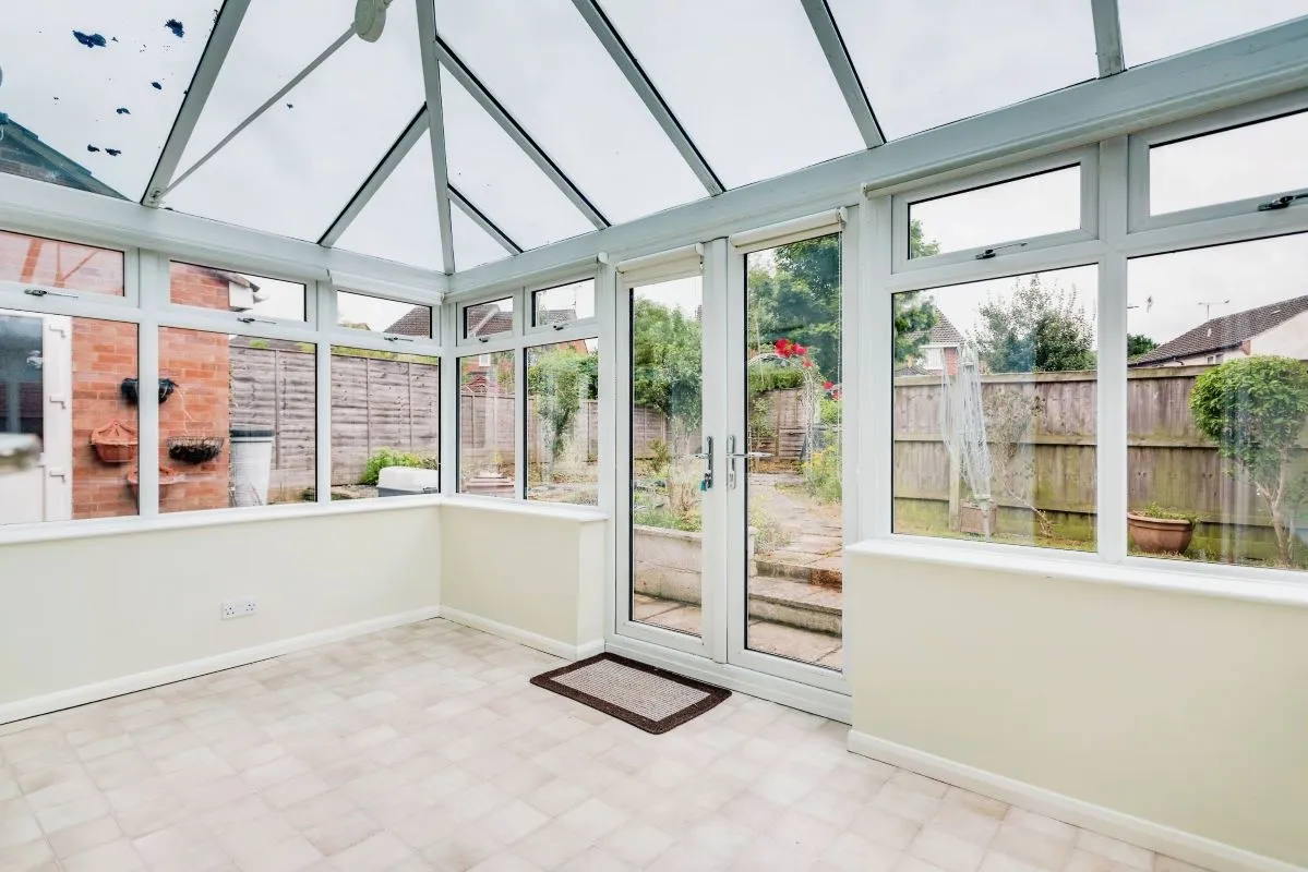 Stanbridge Park, Shaw, Swindon, Wiltshire, SN5 5RU - The free online property sales service.