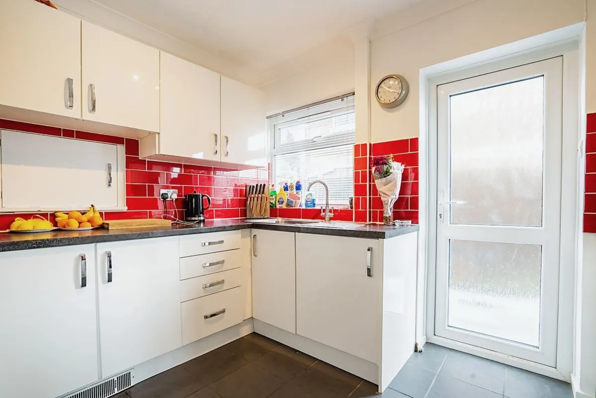 St. Marys Avenue, Braunstone, Leicester, Leicestershire, LE3 3FU - The free online property sales service.