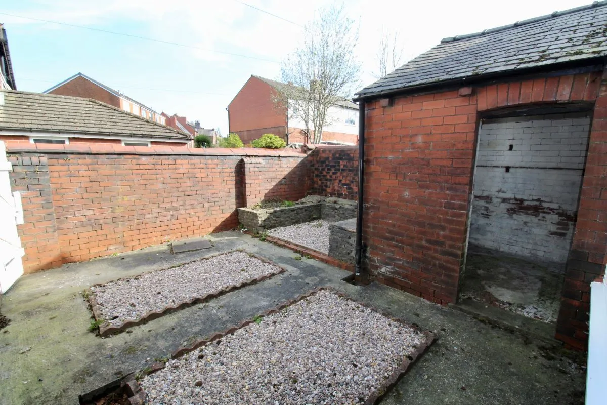 Church Road, Bolton, Lancashire, BL1 6HH - The free online property sales service.
