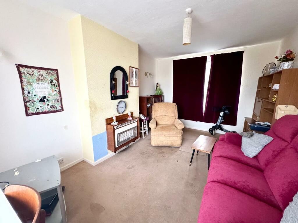 2 bed House