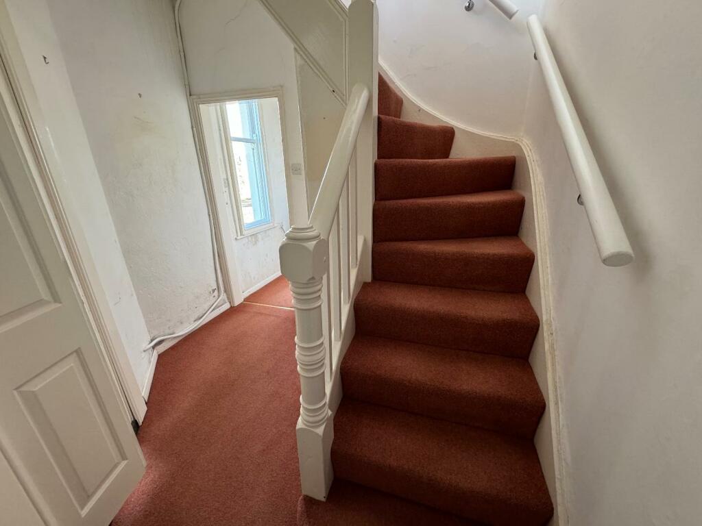 4 bed Detached