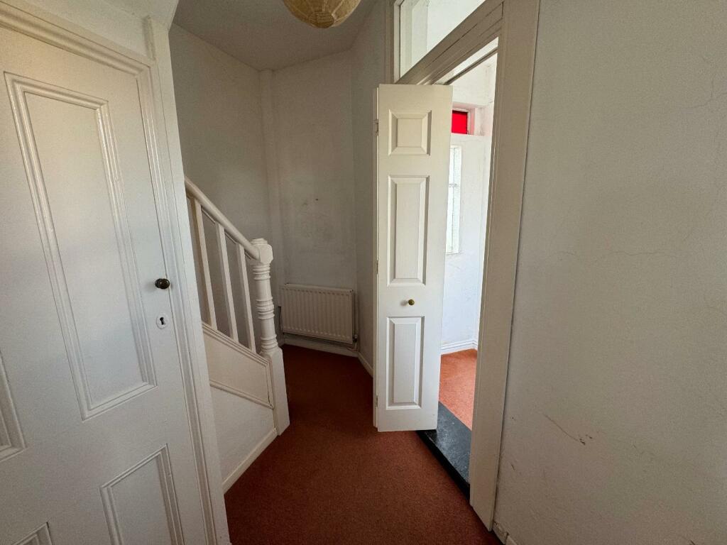 4 bed Detached