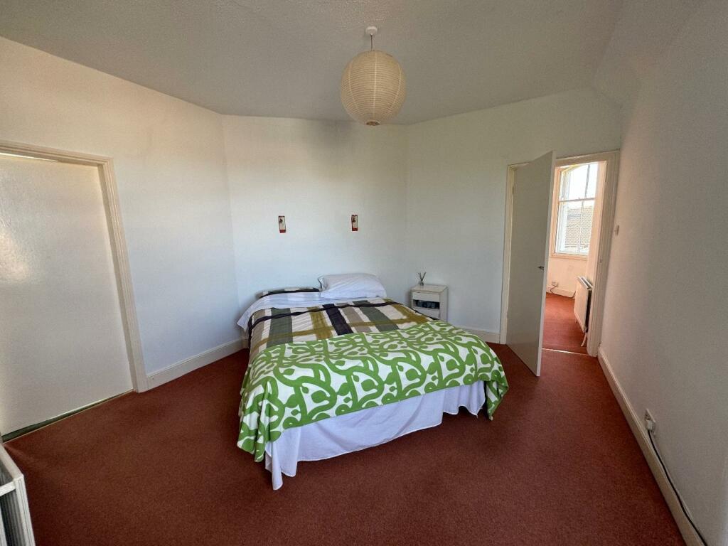 4 bed Detached