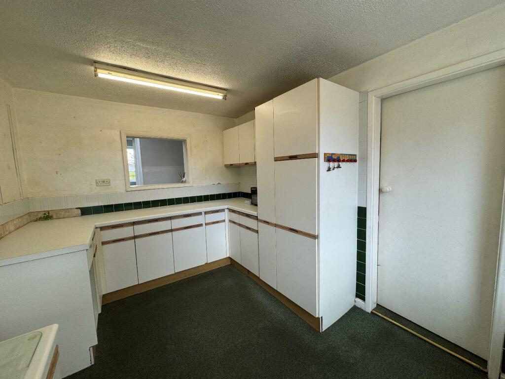 4 bed Detached