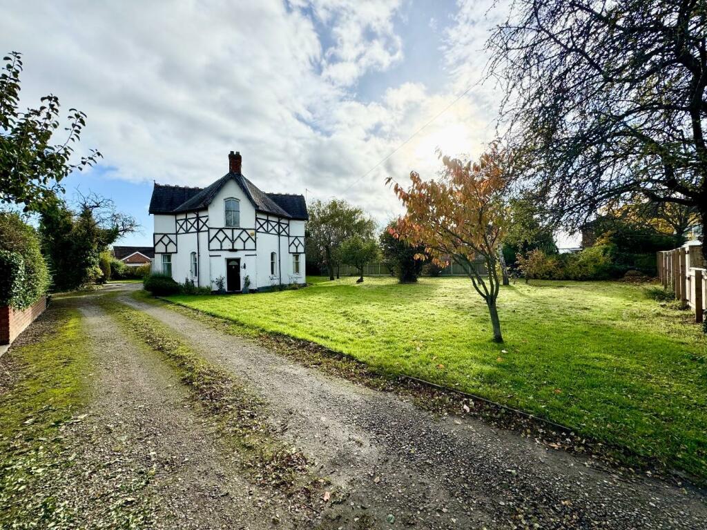4 bed Detached