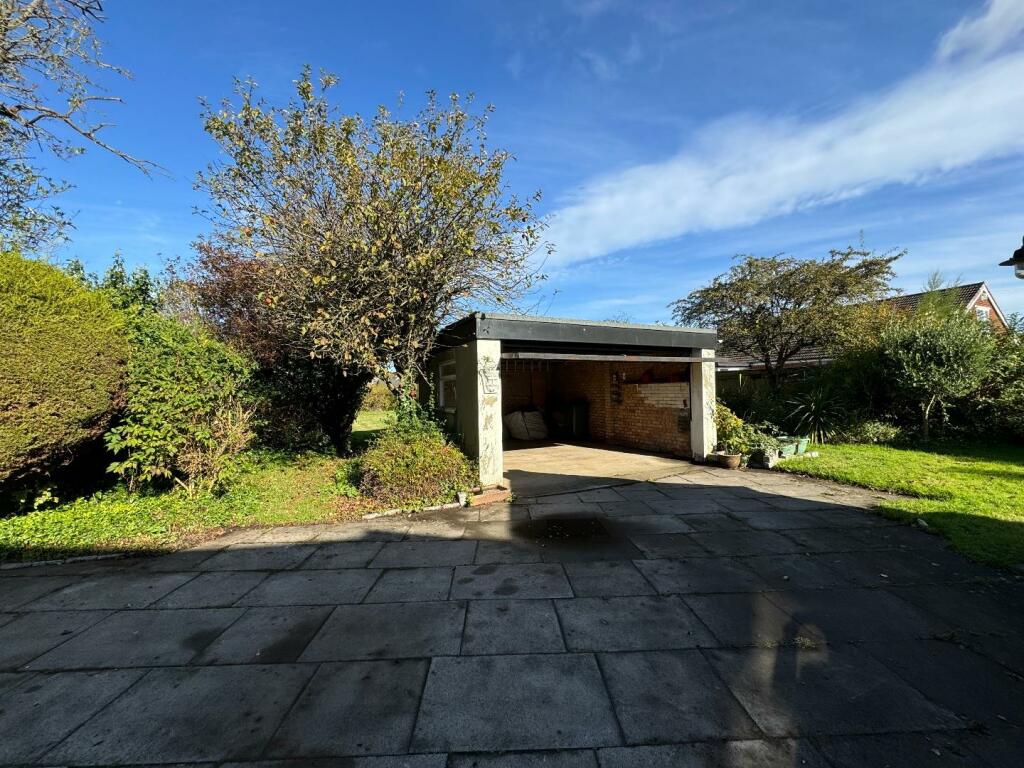 4 bed Detached