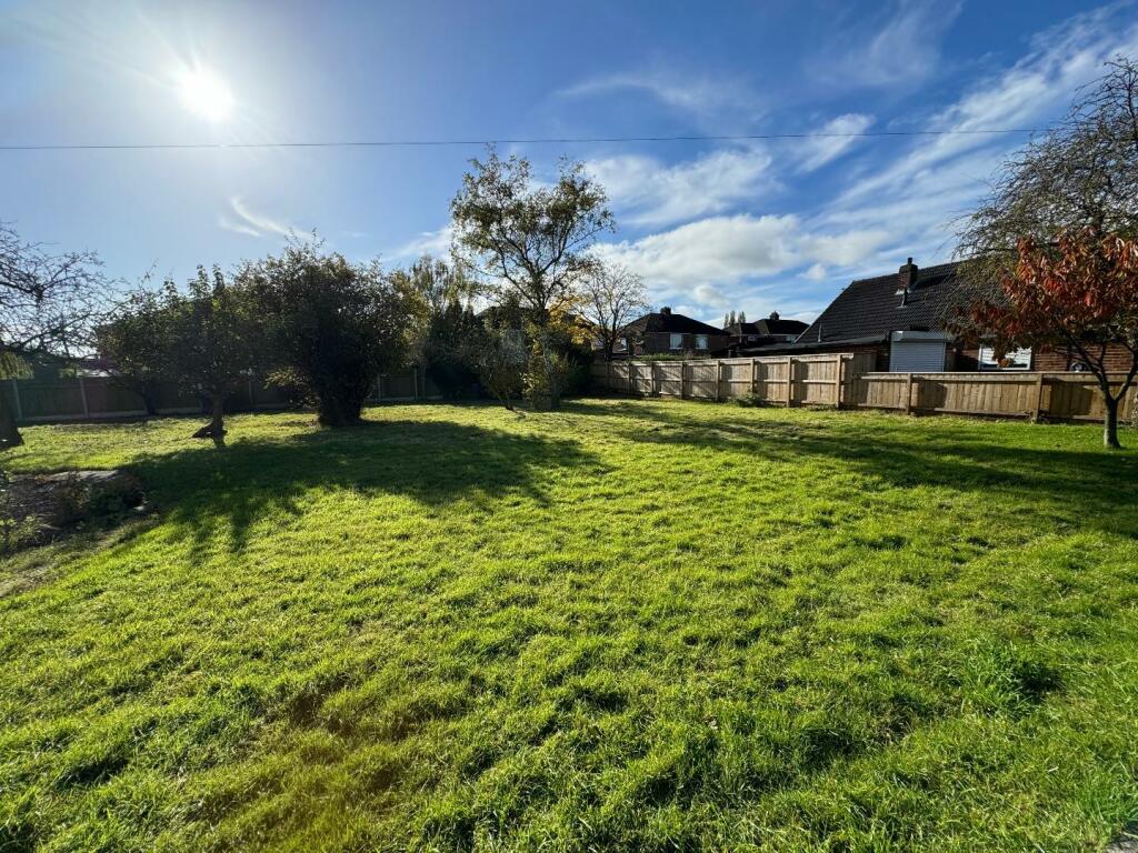 4 bed Detached