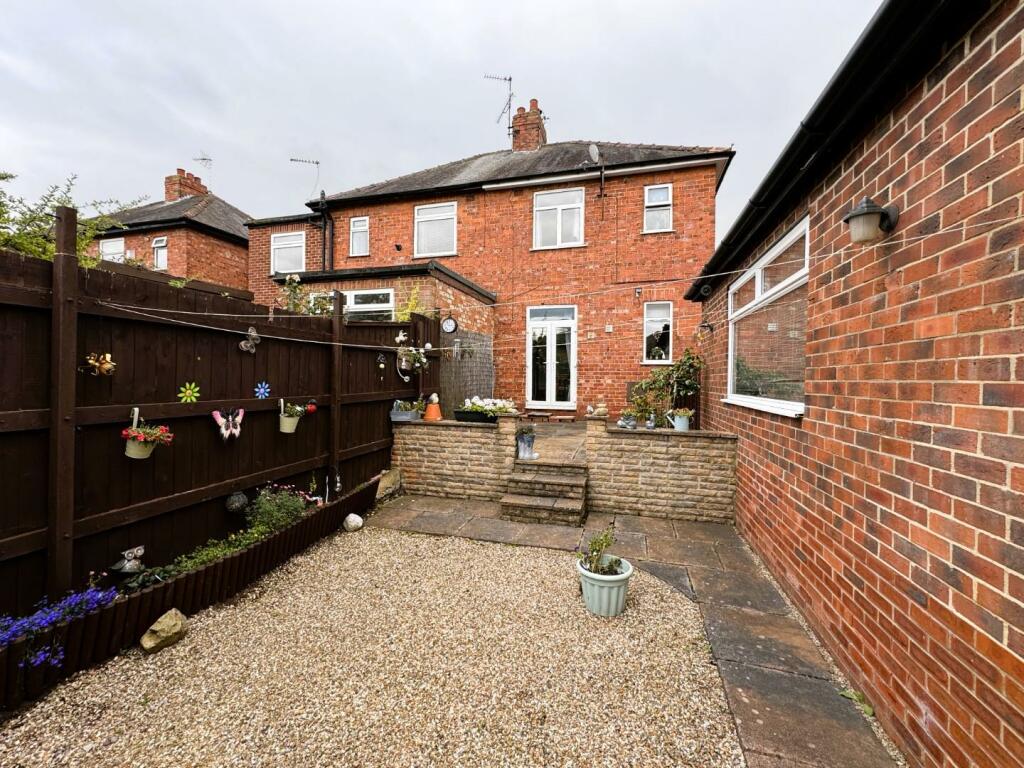 2 bed Semi-Detached