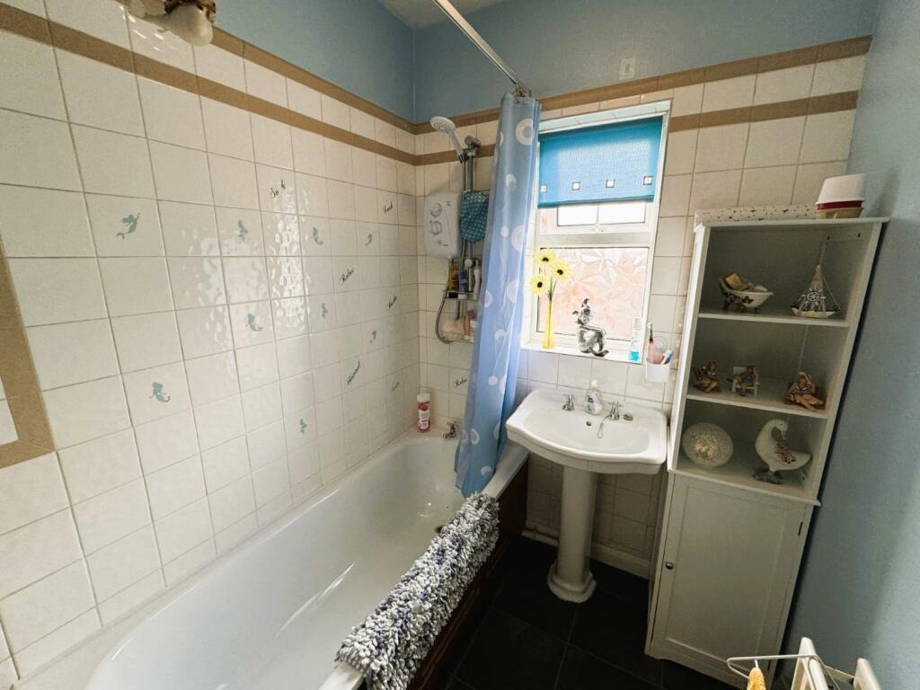 2 bed Semi-Detached