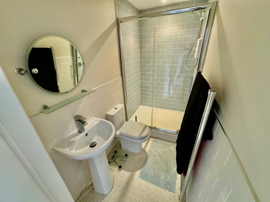 4 bed Detached
