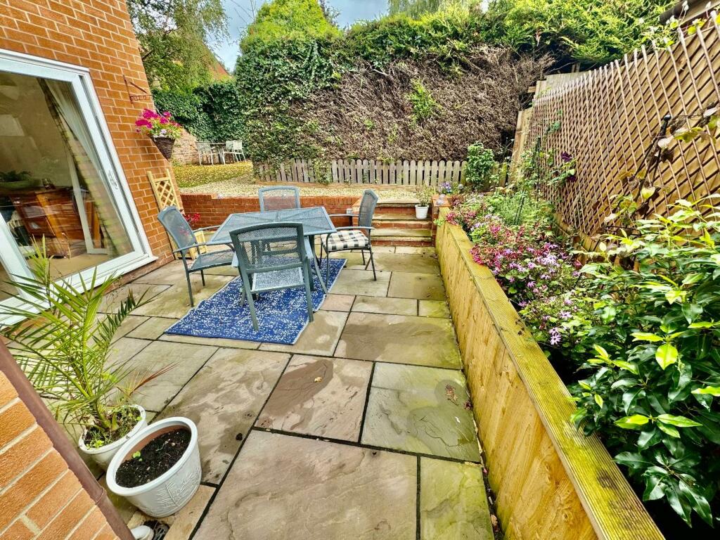 4 bed Detached