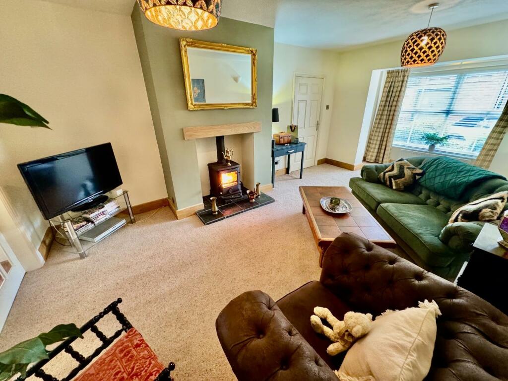 4 bed Detached