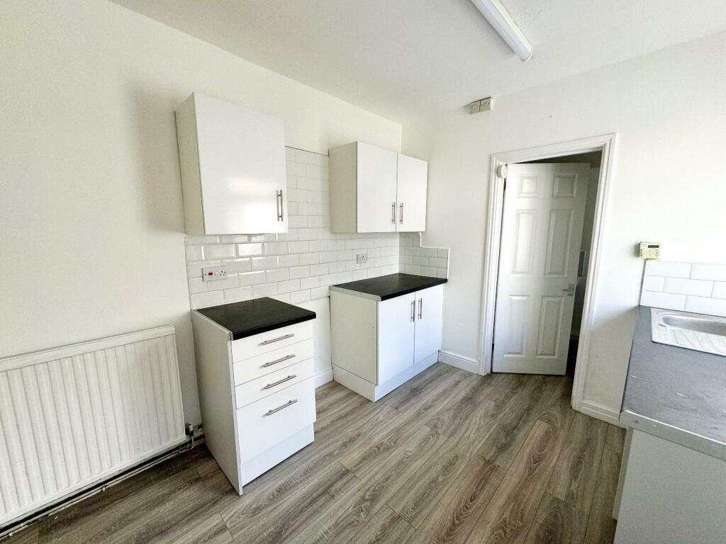 3 bed End of Terrace