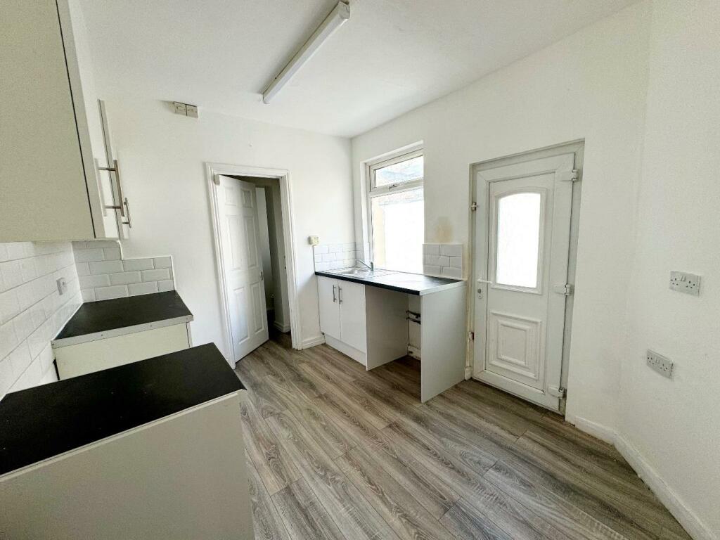 3 bed End of Terrace
