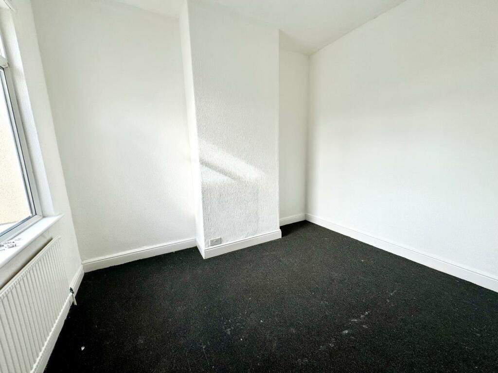 3 bed End of Terrace