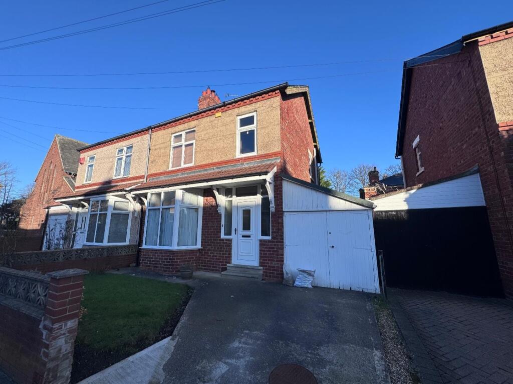 4 bed Semi-Detached