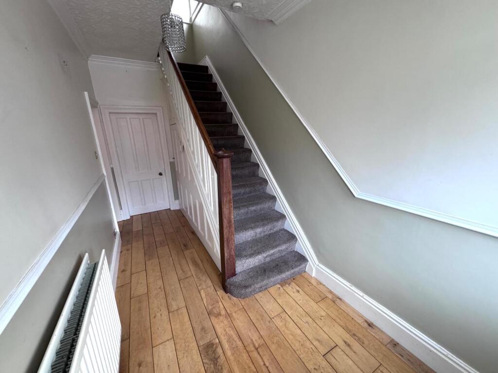 4 bed Semi-Detached