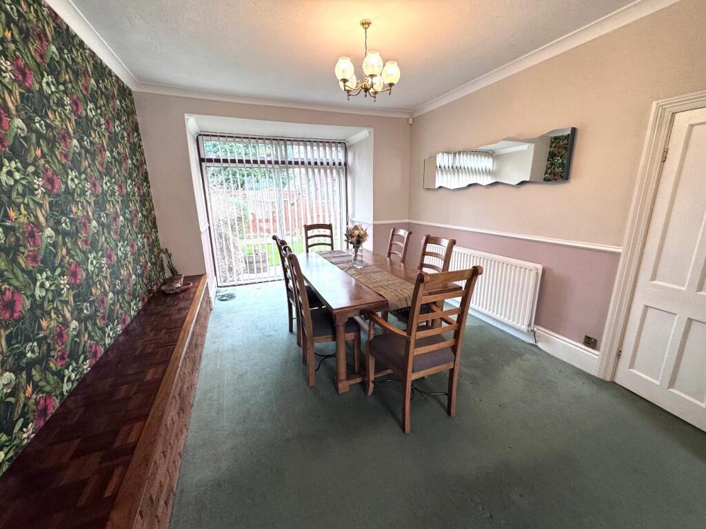 4 bed Semi-Detached
