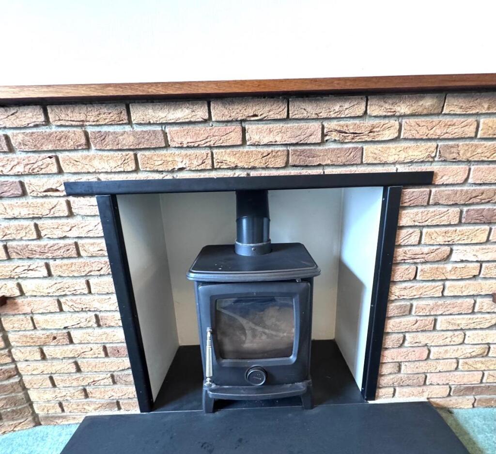 4 bed Semi-Detached