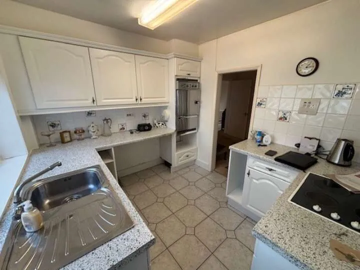 13 Waterford Drive, Little Neston