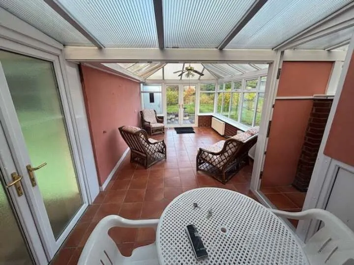 13 Waterford Drive, Little Neston