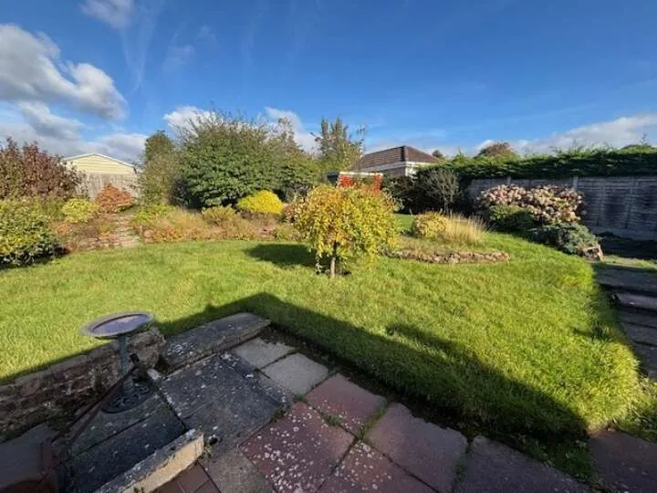 13 Waterford Drive, Little Neston