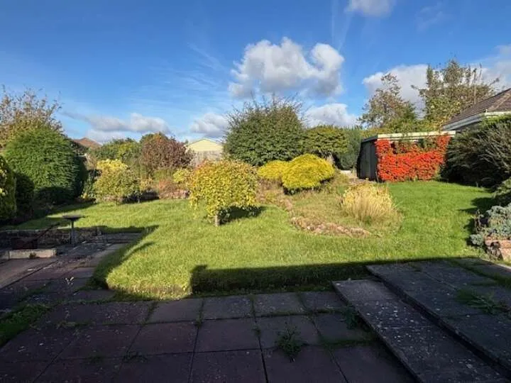 13 Waterford Drive, Little Neston