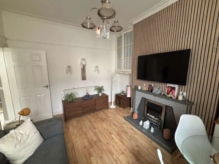 9 Ivernia Road, Liverpool