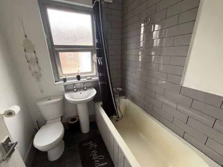 9 Ivernia Road, Liverpool