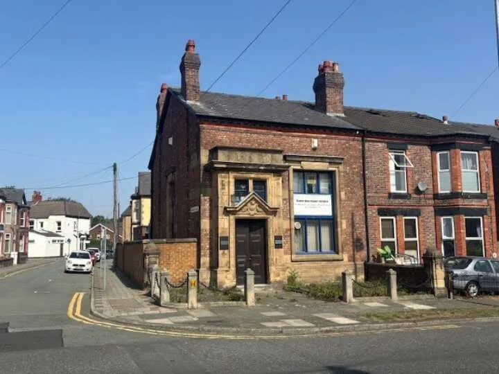 70 Prenton Road West, Birkenhead