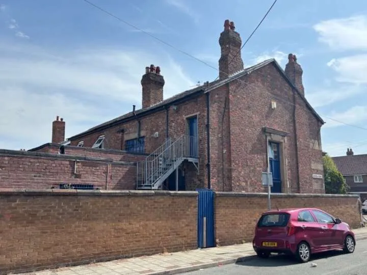 70 Prenton Road West, Birkenhead