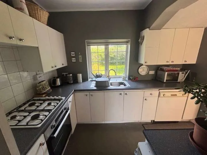 Hillcrest, Marshlands Road, Little Neston