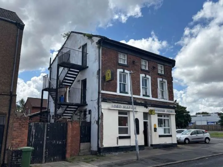 The Lord Napier Pub, 28 St Pauls Road, Birkenhead