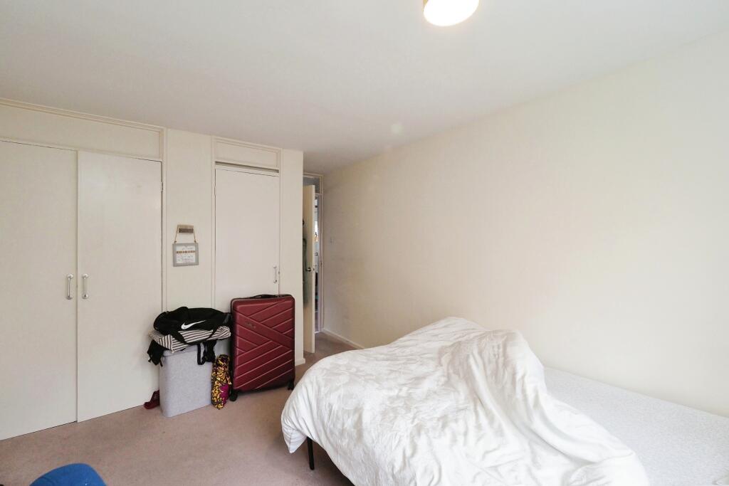 1 bed Apartment