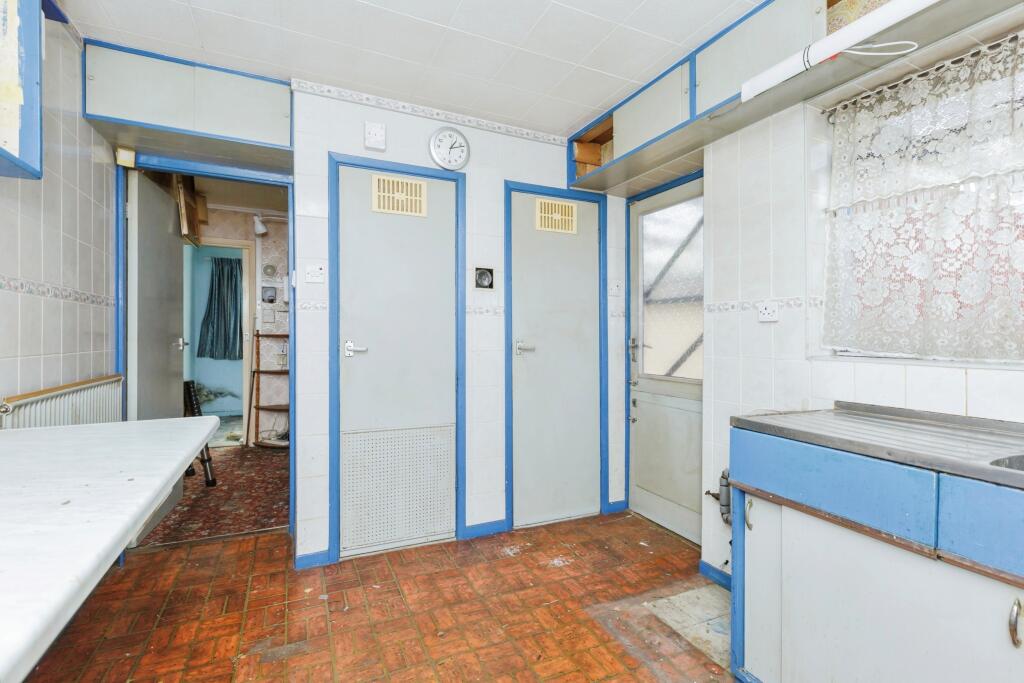 2 bed Detached Bungalow