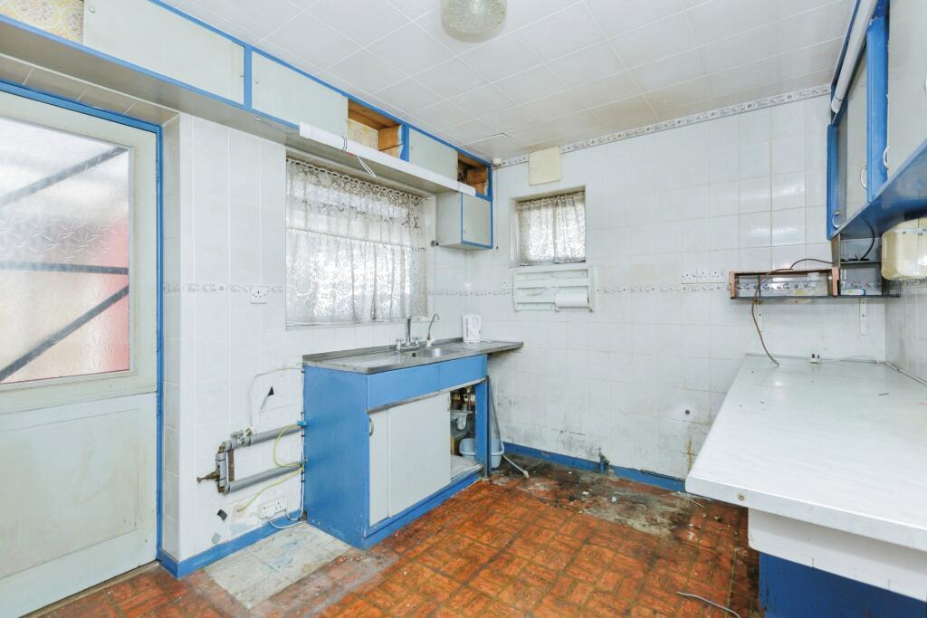 2 bed Detached Bungalow